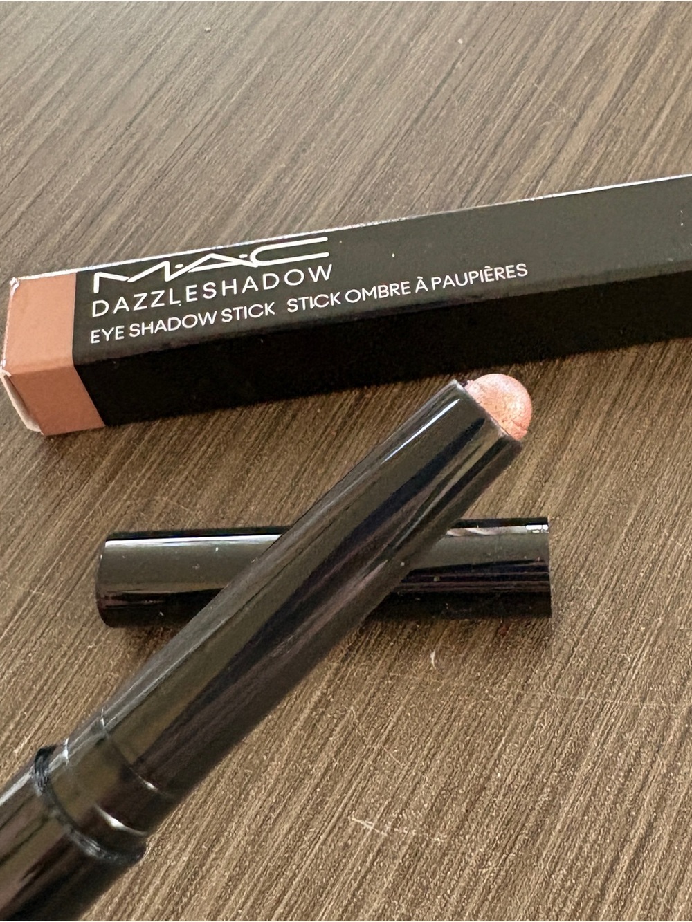 MAC Dazzleshadow Eyeshadow Stick Subliminal Spark - Picture 3 of 7